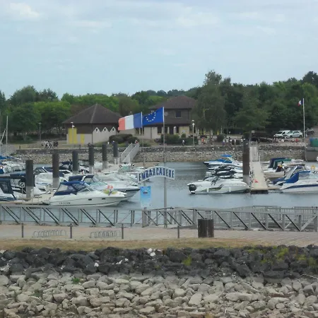 O Bout D'la Motte Δωμάτια σε οικογενειακή κατοικία *